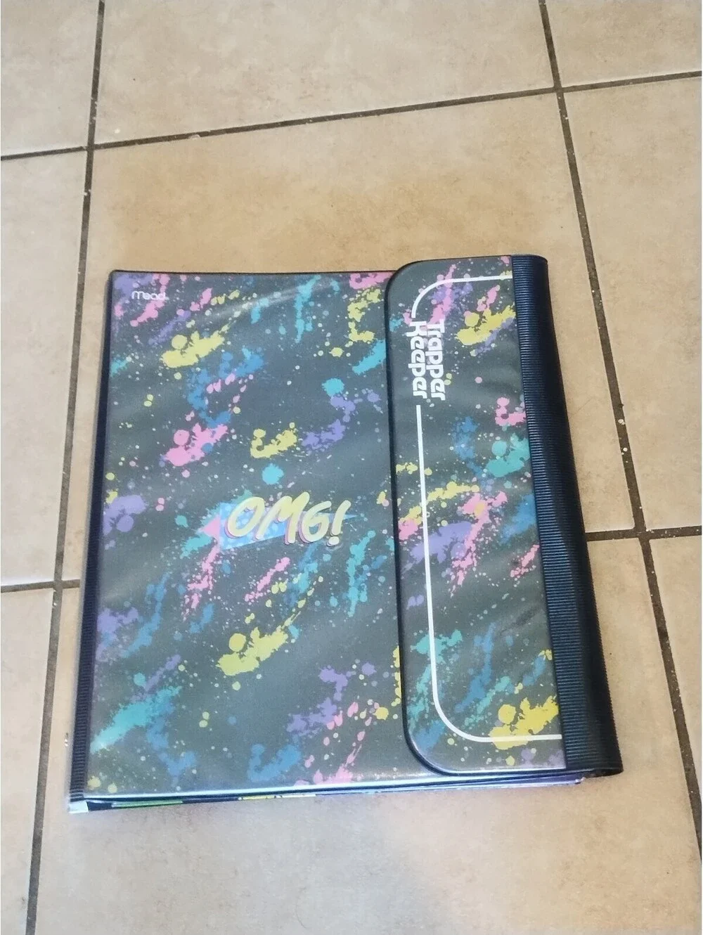 Trapper Keeper‎ Binder splatter Design, 1 Inch Binder with Folders and Pockets